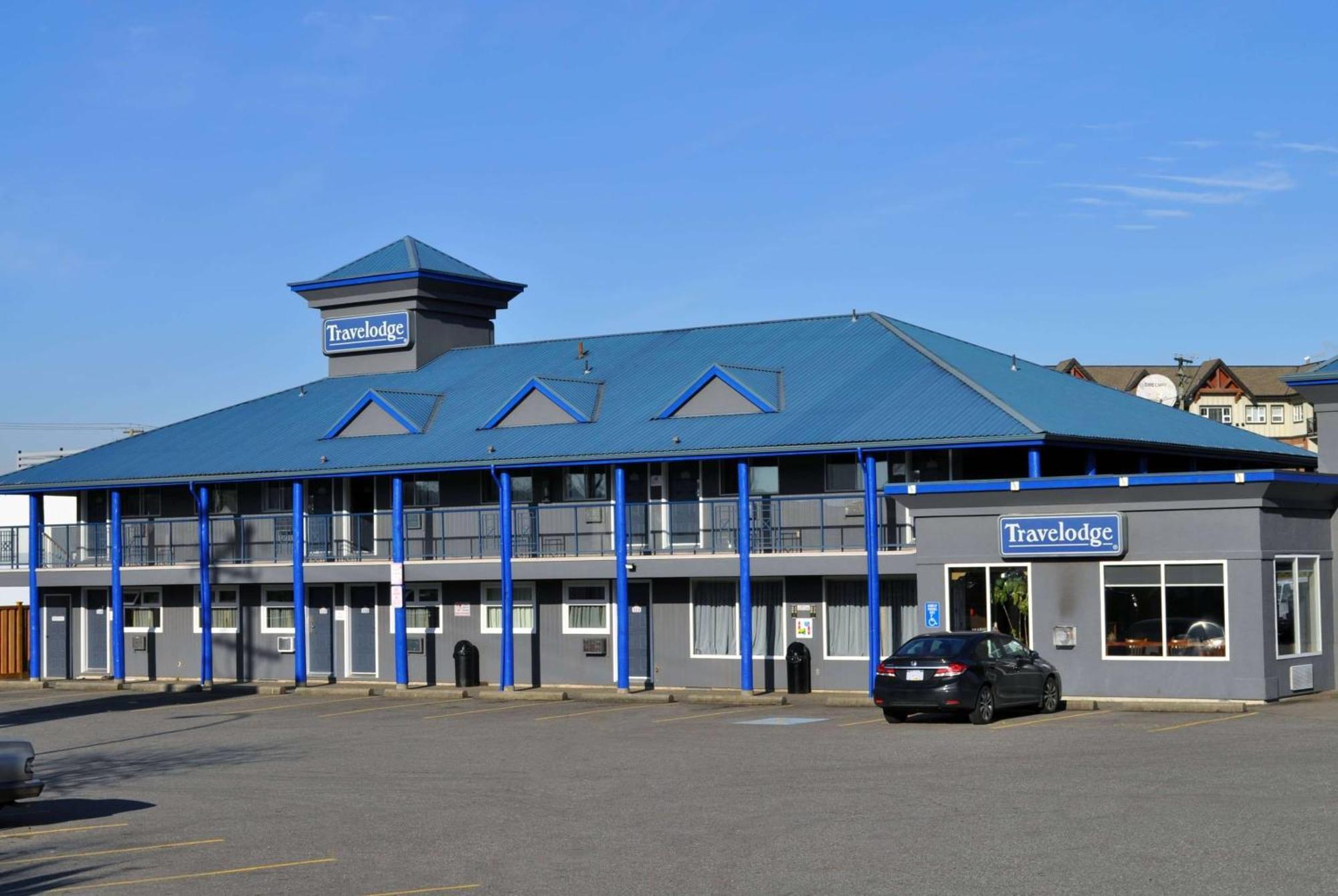 Travelodge By Wyndham Langley Extérieur photo